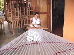 Mujer mexicana en su telar Mujer mexicana en su telar
